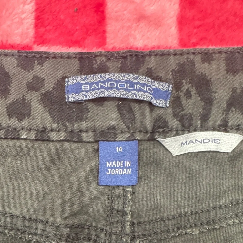 Bandolino Dark Green/Black Animal Print Straight Leg Jeans - Picture 2 of 6